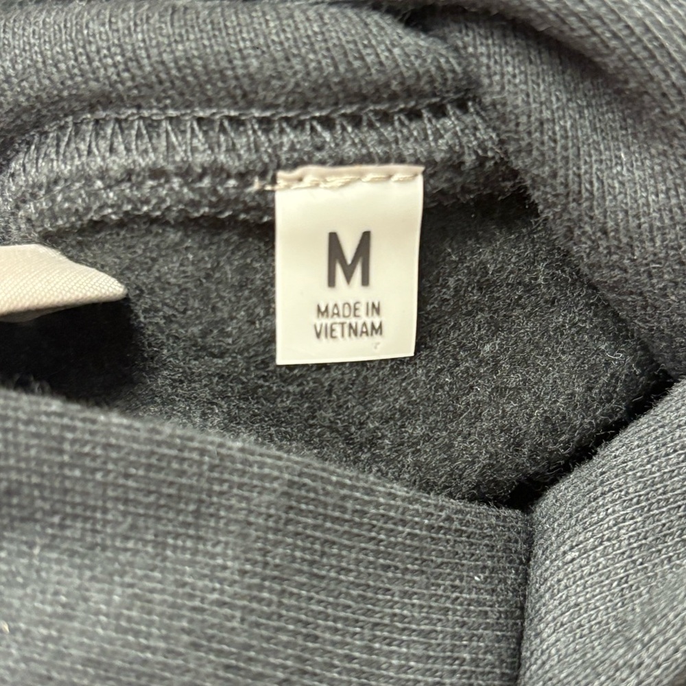 Fear of God Essentials Black Pullover Hoodie - Picture 6 of 9